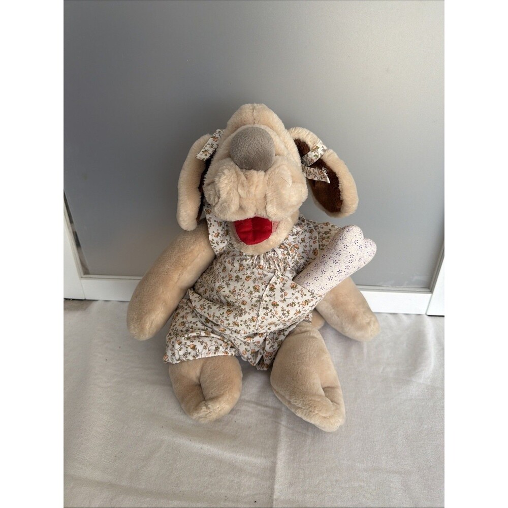 Vintage Ganz Wrinkles Puppy Girl Dog Hand Puppet 17” Stuffed Animal 80’s